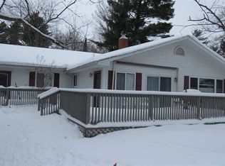 3221 Riverside Dr, Bellaire, MI 49615