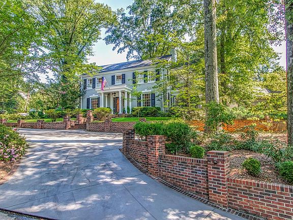 3rd image of 211 Pine Forest Dr