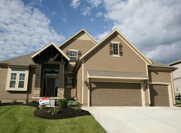 2nd image of 6479 Burr Oak Ct