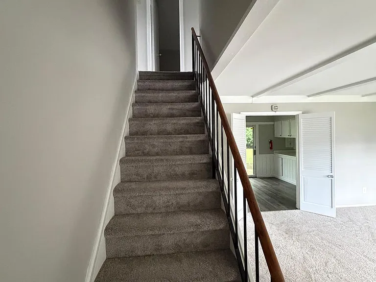 111 Edge Ln — Photo 23