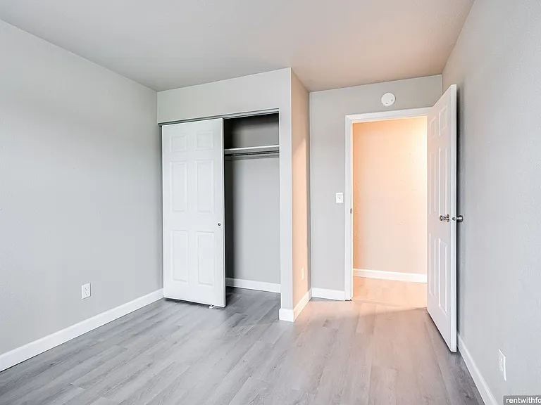 505 Oakridge Ln — Photo 10