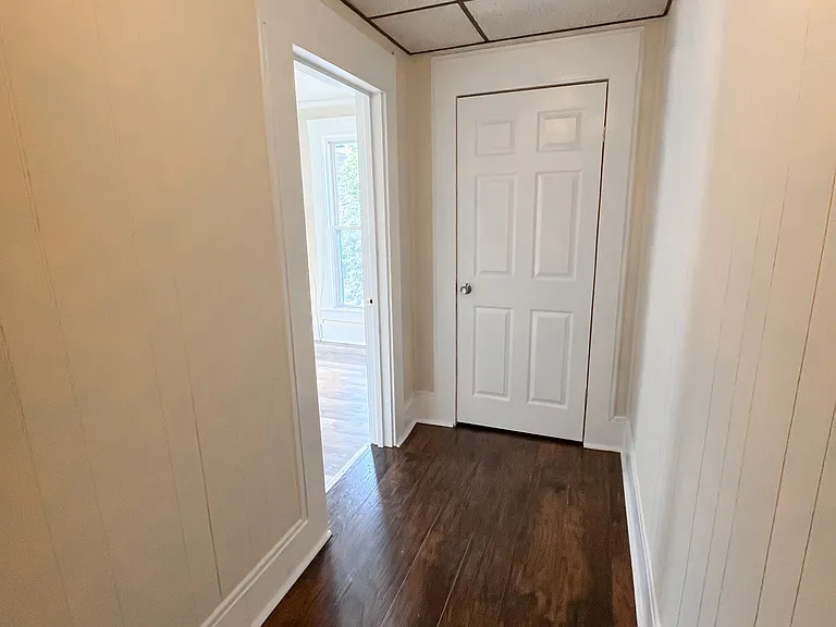 416 Coffeen St #2 — Photo 3