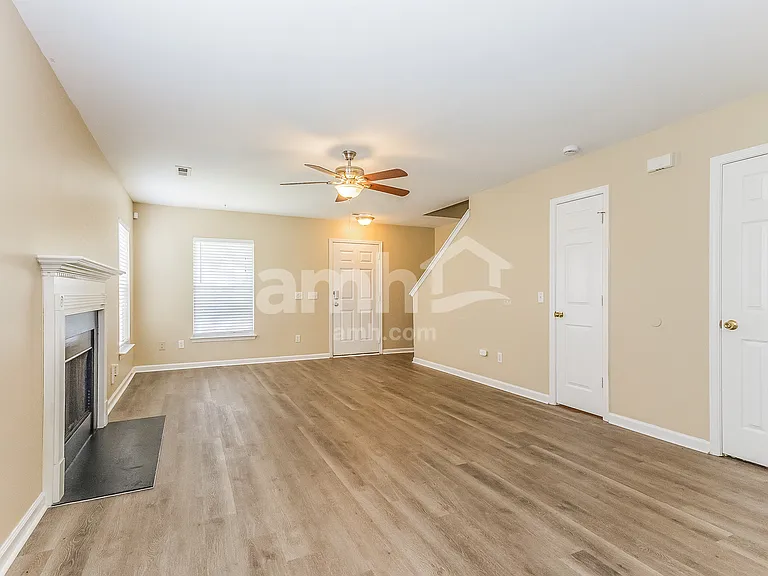 250 Border Rd — Photo 8