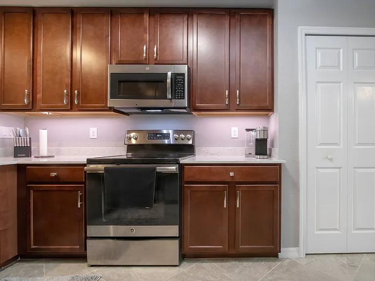 5548 Palmer Cir #102 — Photo 40