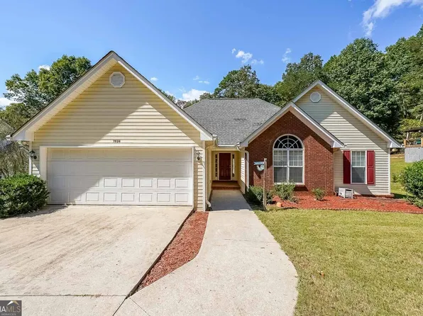 7526 Chestatee Ln, Murrayville, GA 30564