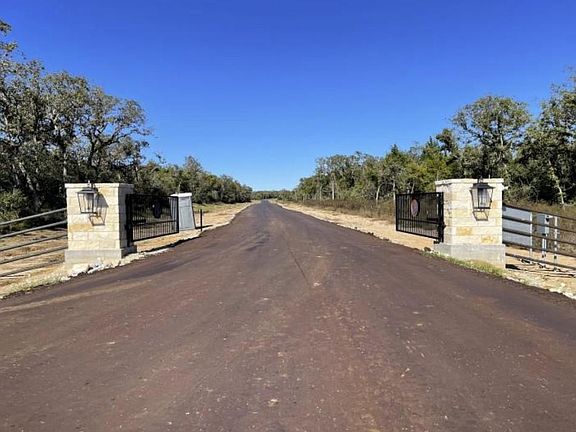 4th image of Horseshoe Lake Rnch
