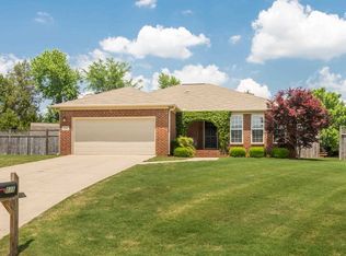 121 Shorewood Ln, Huntsville, AL 35811