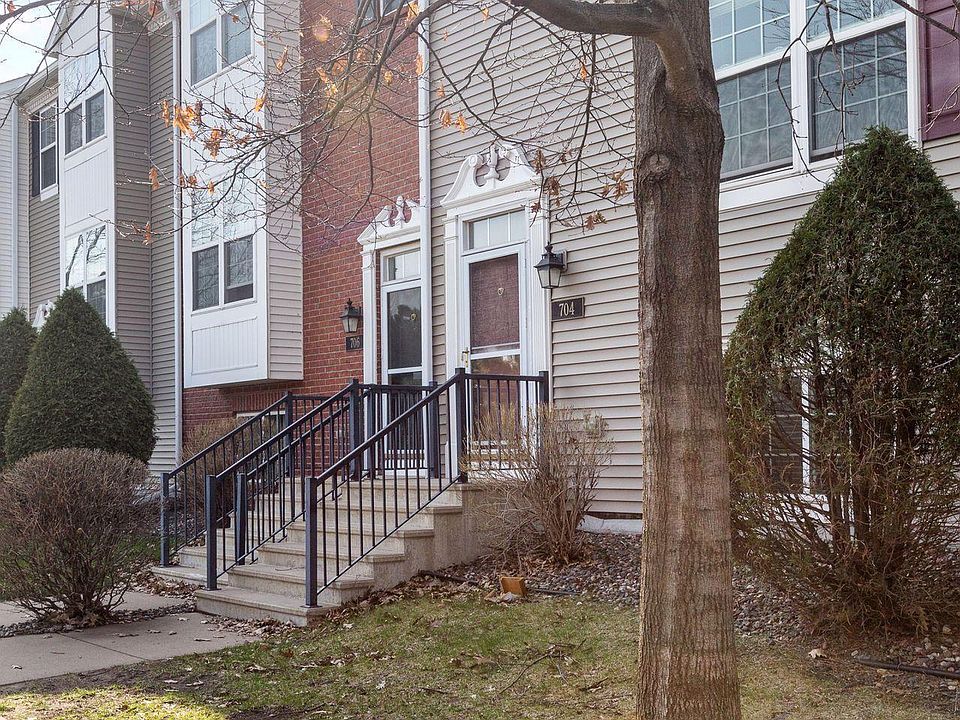 1st image of 704 Village Dr