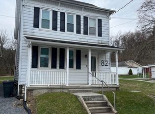 82 Penn St #2, Lenhartsville, PA 19534