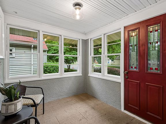 4th image of 4116 46th Ave S