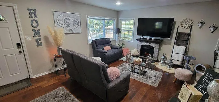 7913 Royer Ave — Photo 25