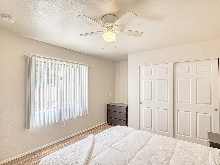 1833 E Water St #2 — Photo 15
