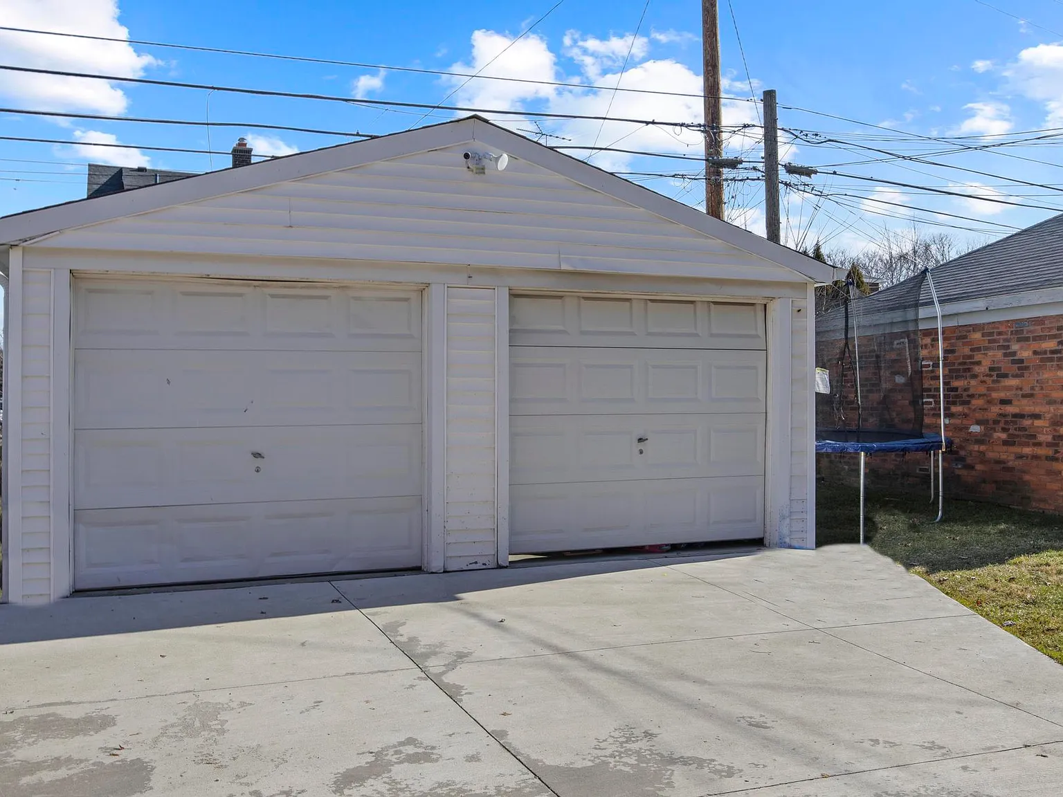 3 bed, 2112 sqft, $1,500 — Photo 3