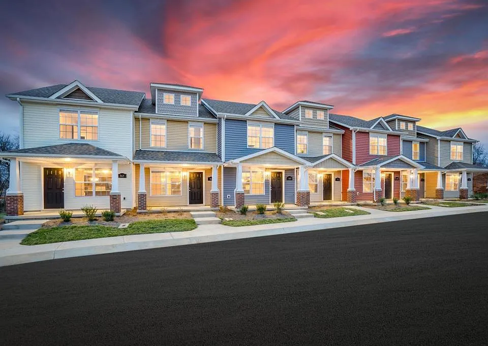 332 Sam Houston Cir
