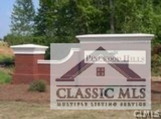 66 Pinewood Cir, Winterville, GA 30683