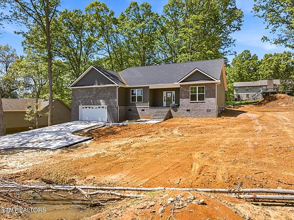 5th image of 3187 Fairoaks Dr