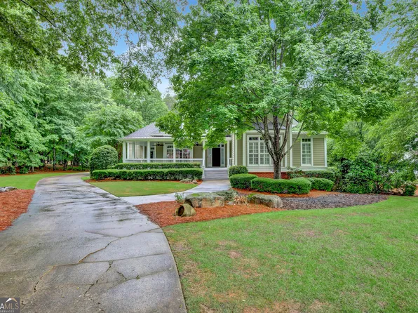 110 Dresden Pl, Fayetteville, GA 30215