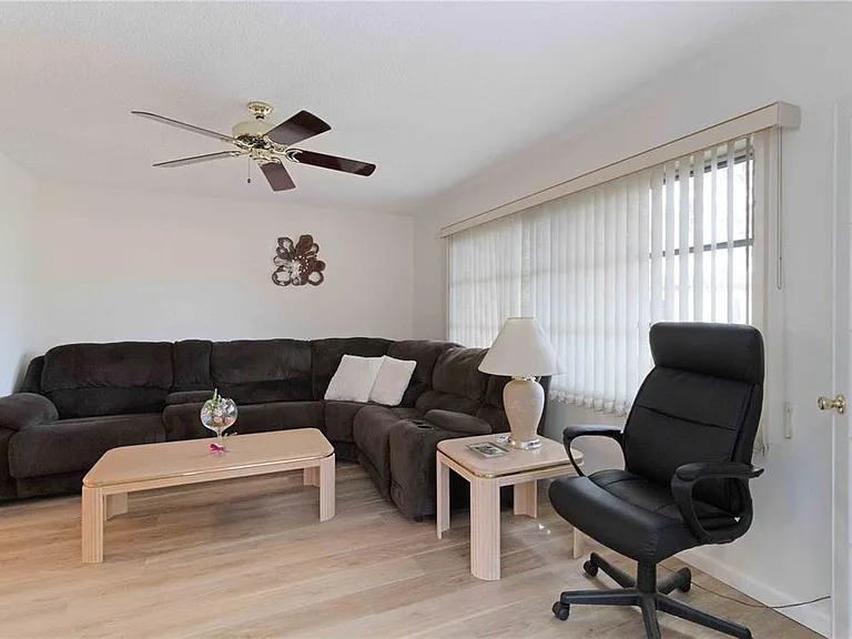6215 Green View Cir #74 — Photo 17