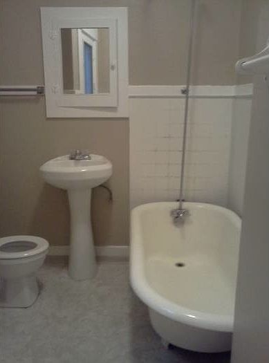 2nd image of 2027 Front St APT 17