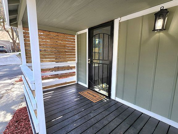 4th image of 22758 Elm Dr