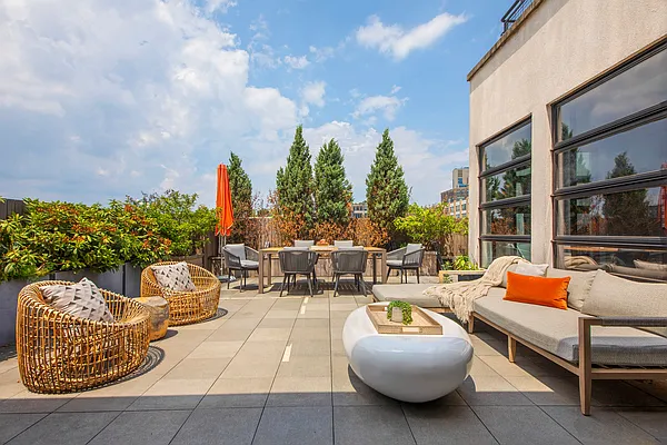 Sold by Corcoran | media 32