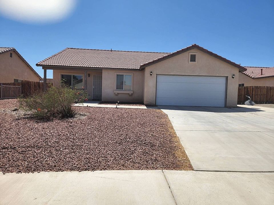 1st image of 5926 Regino Ave