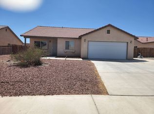 5926 Regino Ave, Twentynine Palms, CA 92277