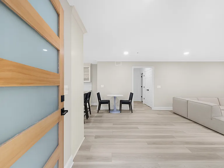 5061 Avalon Dr — Photo 1