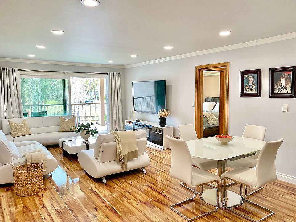 1st image of 634 Sunfish Way
