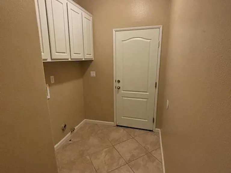 616 Morningside Ct — Photo 13