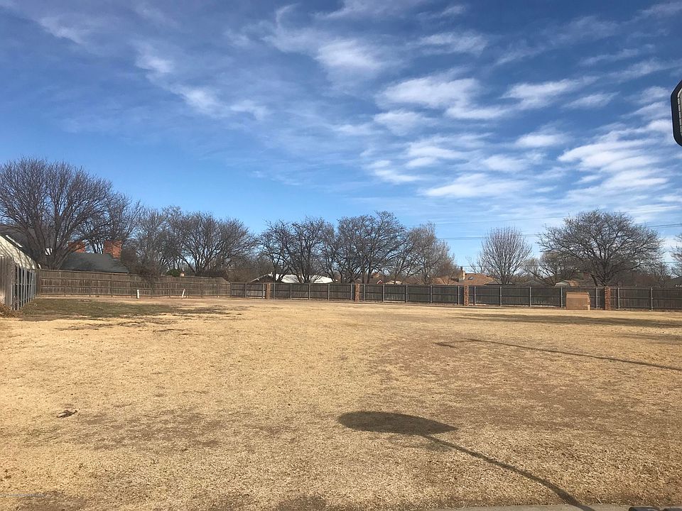 2nd image of 7300 Deann Cir