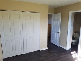 Cardinal Apartments, 16