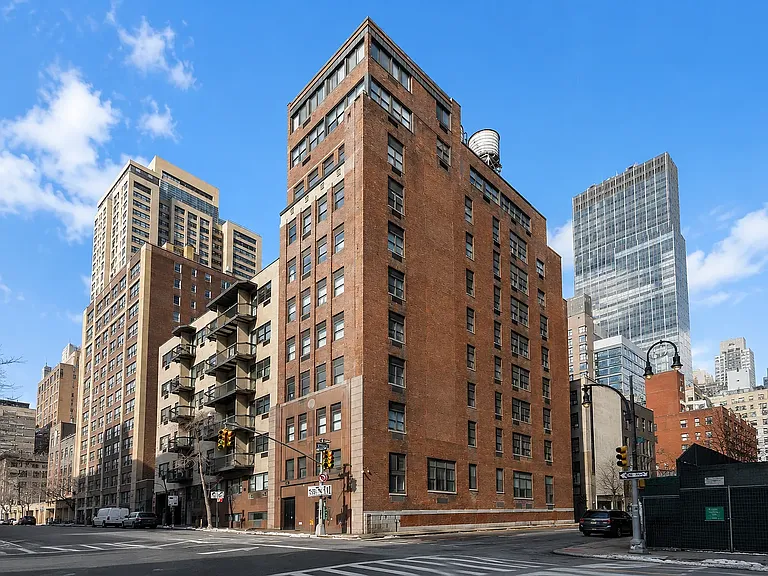 213 E 37th St #5A — Photo 20