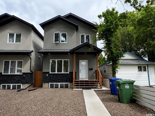 1220 D AVENUE N, Saskatoon, SK S7L 1P1