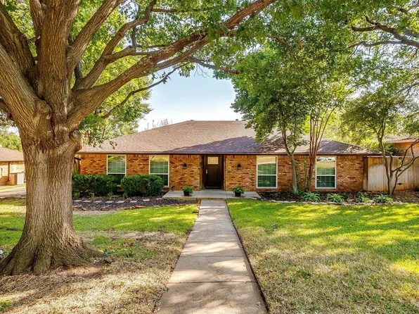 2608 High Oak Dr, Arlington, TX 76012