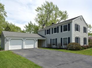 1275 Kingsdale Rd, Hoffman Estates, IL 60169