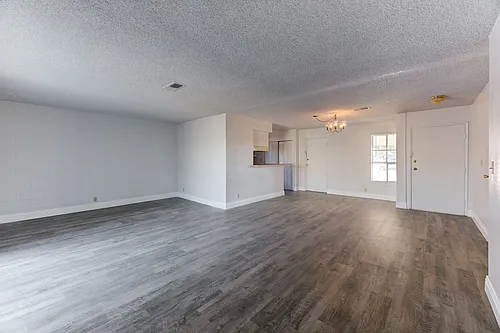 4417 Berkley Ave Photo 1