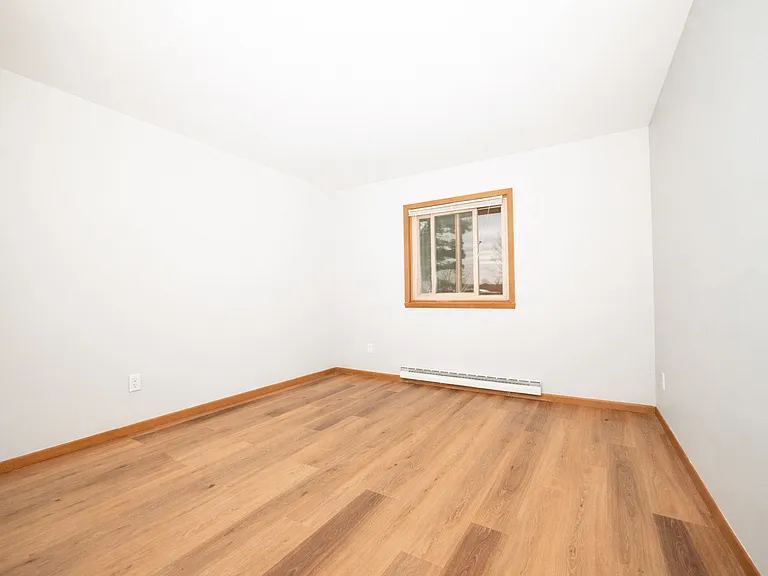 130 S Burritt Ave — Photo 7