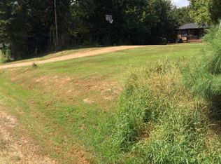 3257 Henderson Rd, Batesville, MS 38606