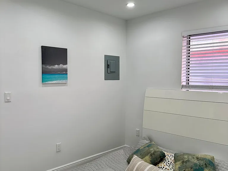 1407 Meridian Ave — Photo 5