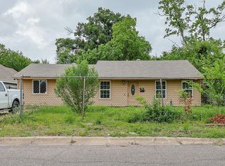 5839 Southurst St, Houston, TX 77033