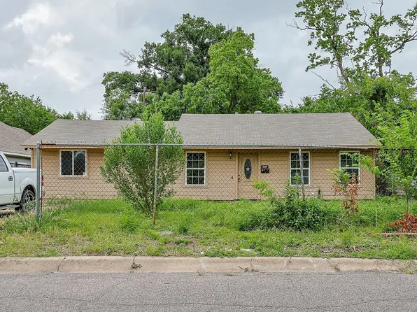 5839 Southurst St, Houston, TX 77033