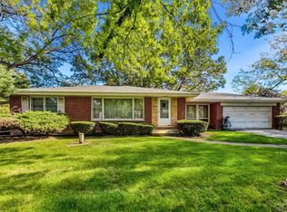 9 W Leon Ln, Prospect Heights, IL