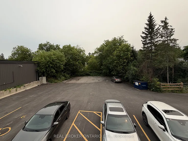 8 Clothier St E #4 — Photo 22