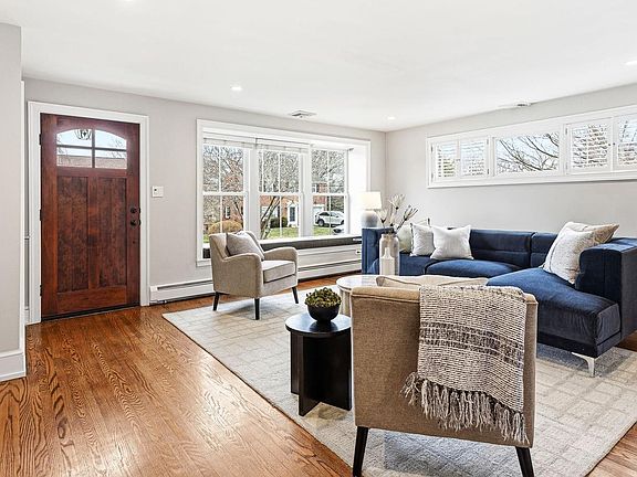 4th image of 332 Overhill Rd