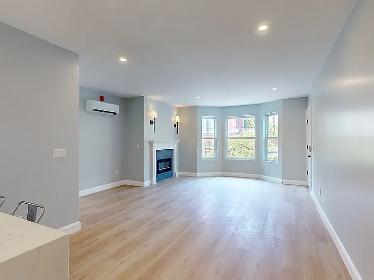 793 State St #2D — Photo 7