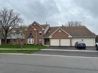 70 Larch Ct #Z1, Schaumburg, IL 60193