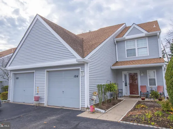 184 Birch Hollow Dr, Bordentown, NJ 08505