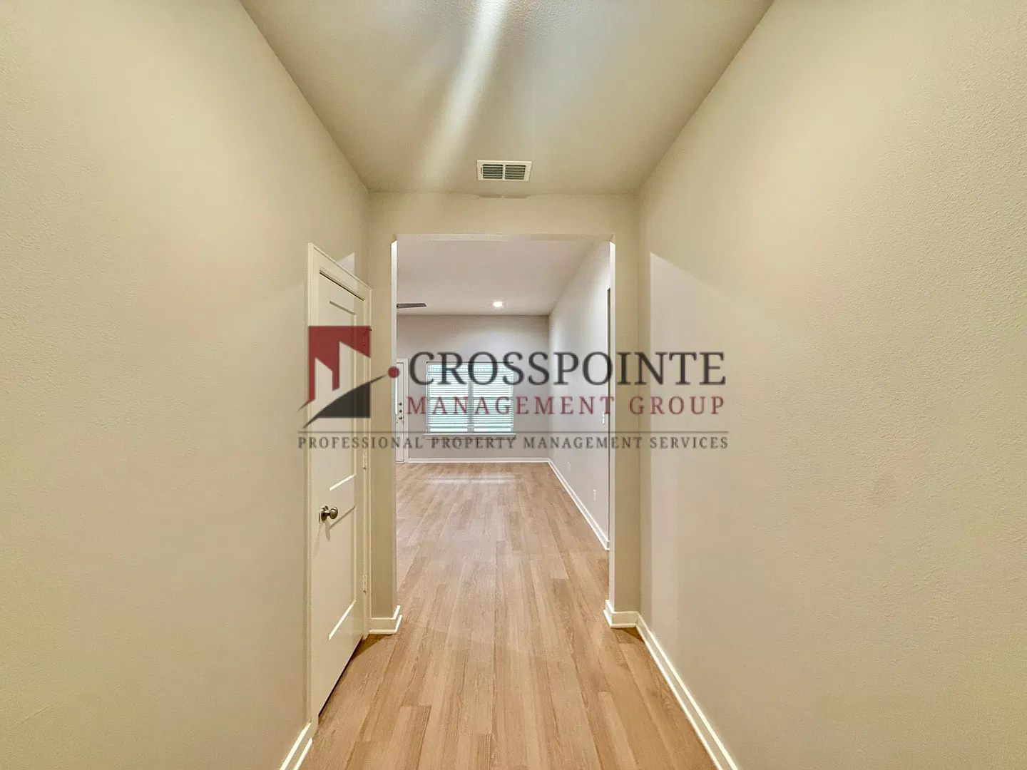 Charming 1-Story 4 Bedroom Home with Modern Comforts! — Photo 2