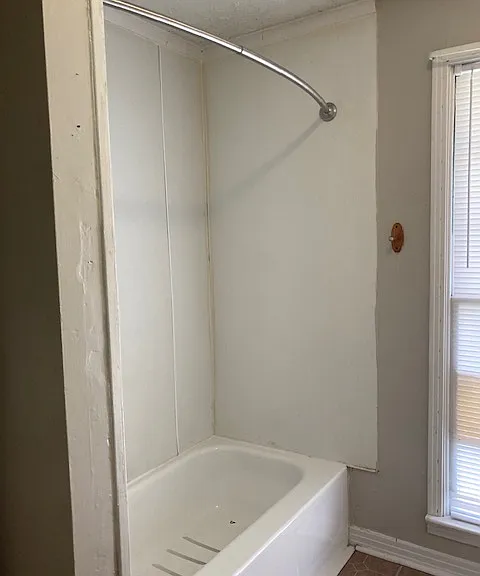 1105A Bathroom Tub Shower Combo_01252023